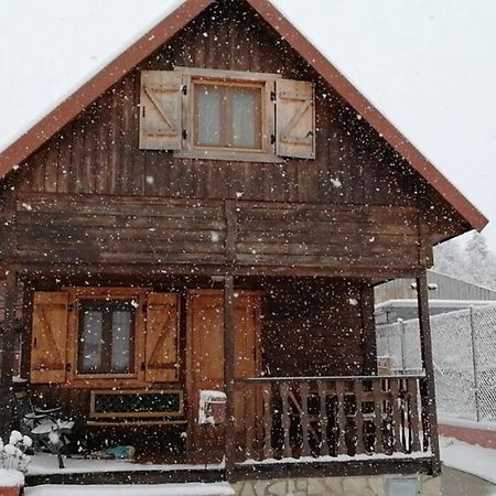 Cabana De Madera Especial Y Acogedora Cardenete Exteriér fotografie