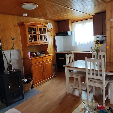 Cabana De Madera Especial Y Acogedora Cardenete Pokoj fotografie