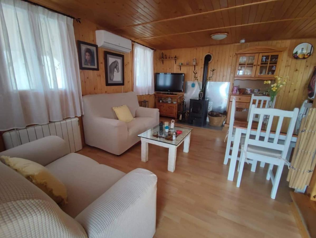 Cabana De Madera Especial Y Acogedora Cardenete Exteriér fotografie