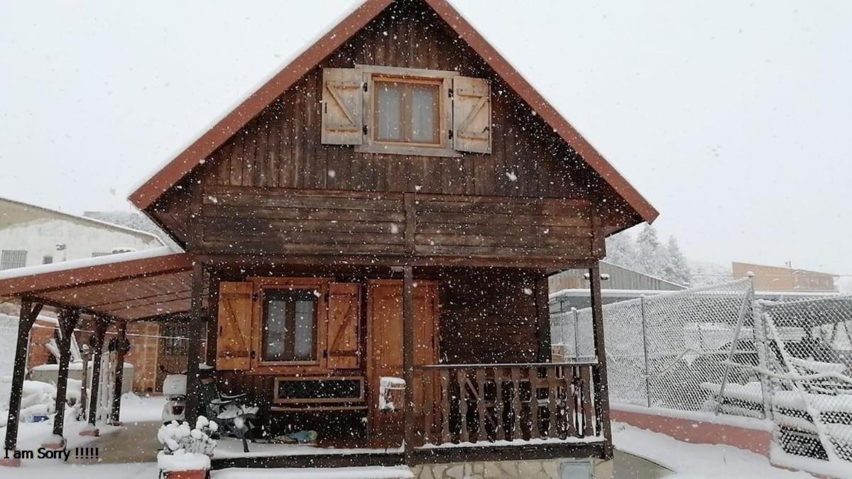 Cabana De Madera Especial Y Acogedora Cardenete Exteriér fotografie