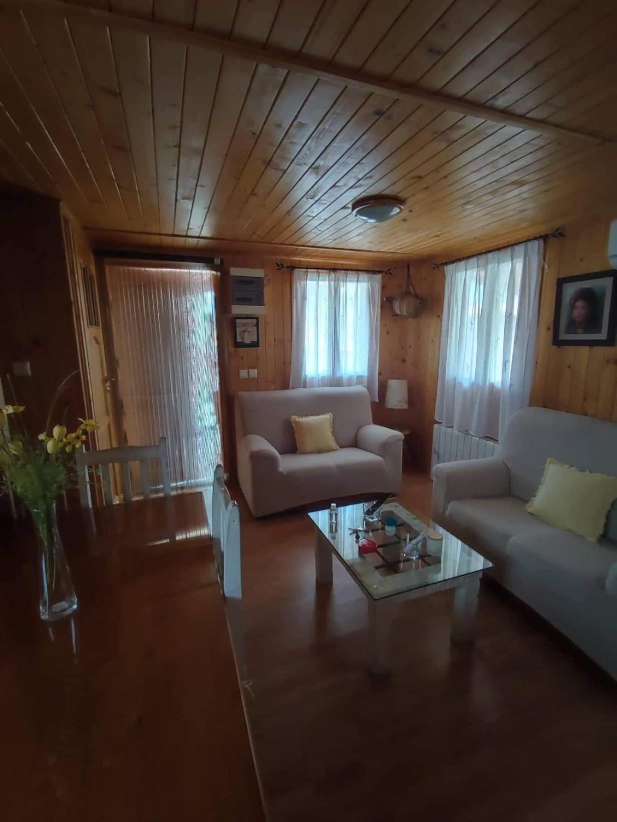 Cabana De Madera Especial Y Acogedora Cardenete Pokoj fotografie