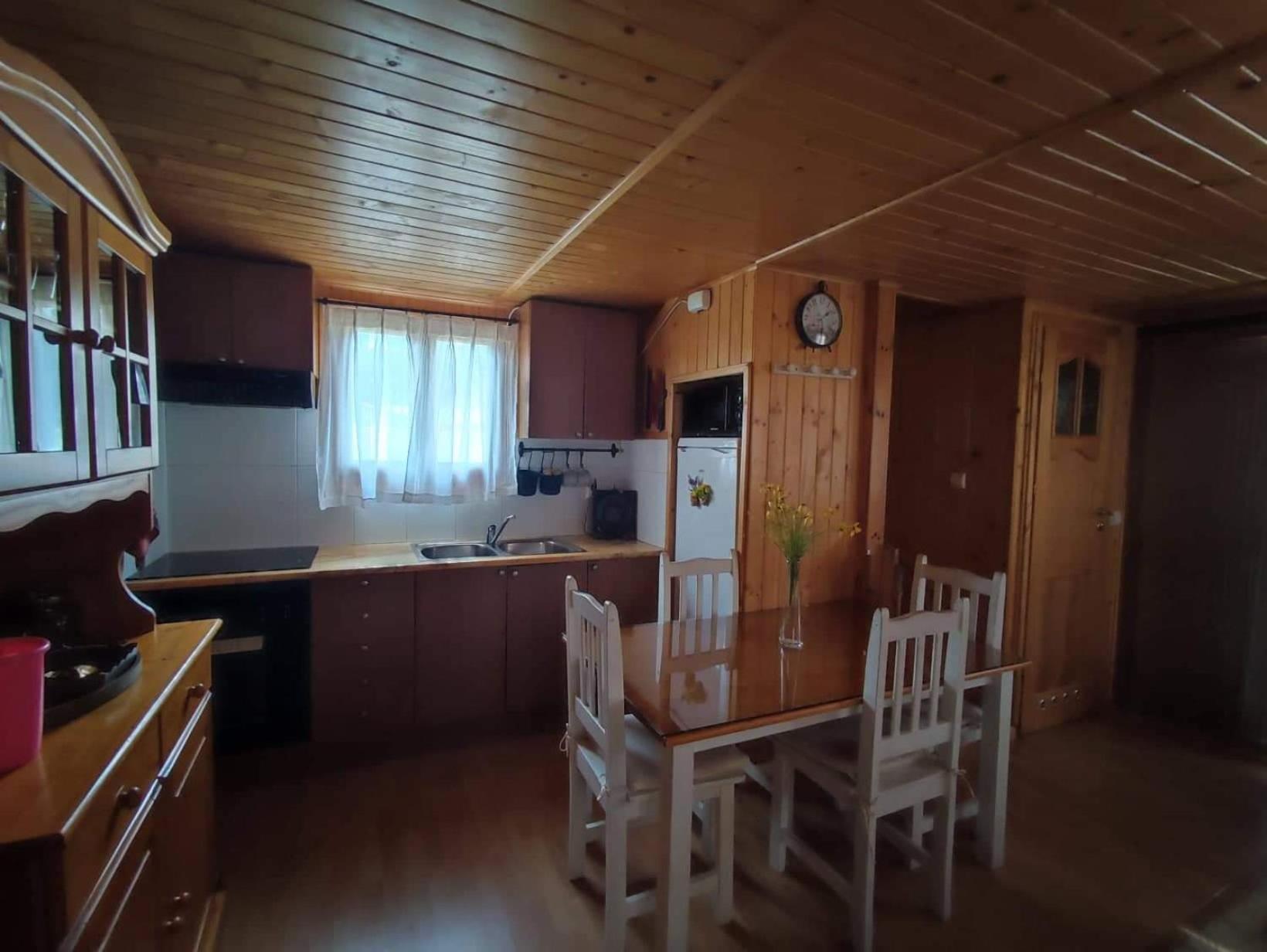 Cabana De Madera Especial Y Acogedora Cardenete Pokoj fotografie